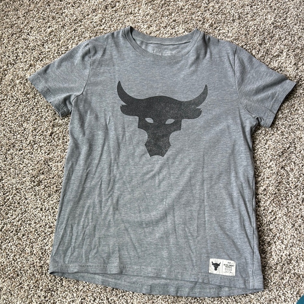 Under Armour Gray Short Sleeve Tee